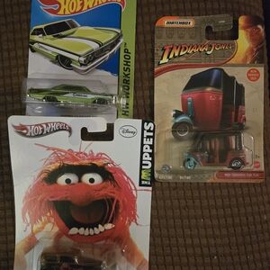 Green and White Car Set